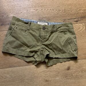 Abercrombie & Fitch Khaki Women Cargo Shorts